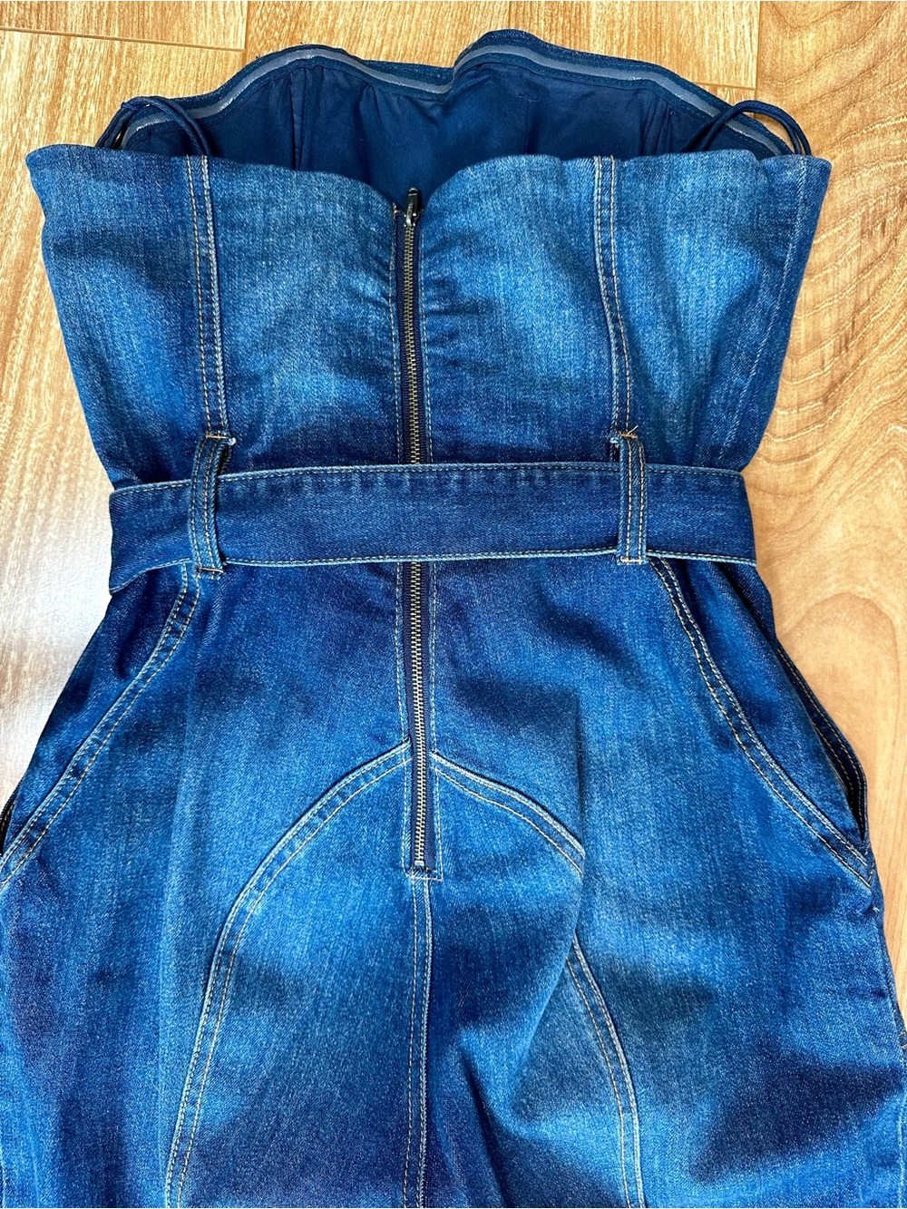 Alice + Olivia Gorgeous Susy Strapless Denim Jumpsuit Size 29 - Picture 5 of 9